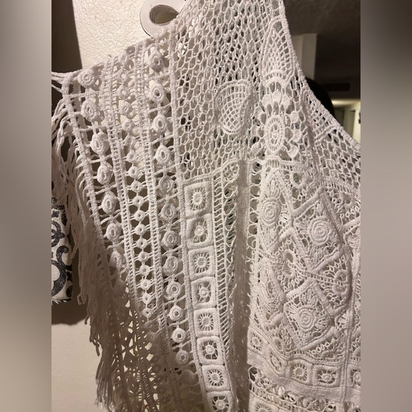 NWOT Ariat Crocheted Poncho/Swim Cover with Fringe Detail - Picture 5 of 10